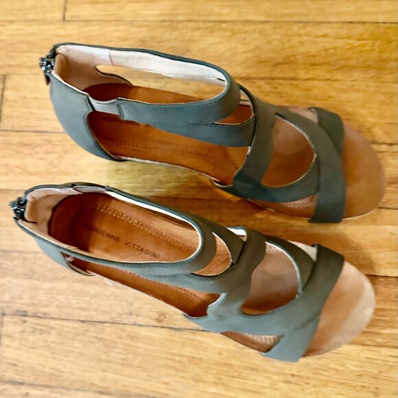 Adrienne Vittadini Olive Green Wedge Heel Sandals 10M New in Box - Picture 8 of 8